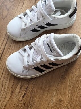 adidas Kids White Sneakers with Black Stripes